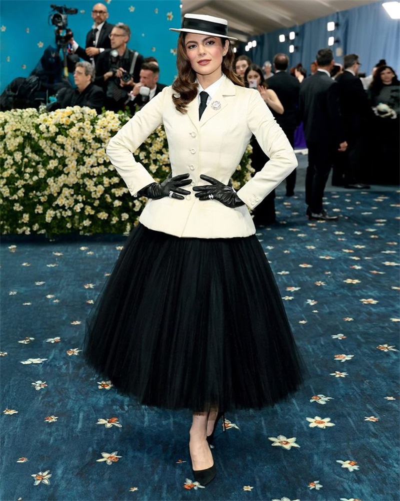 White Women Office Suits Skirt - огляд і ціна Women Formal Wear With Skirt